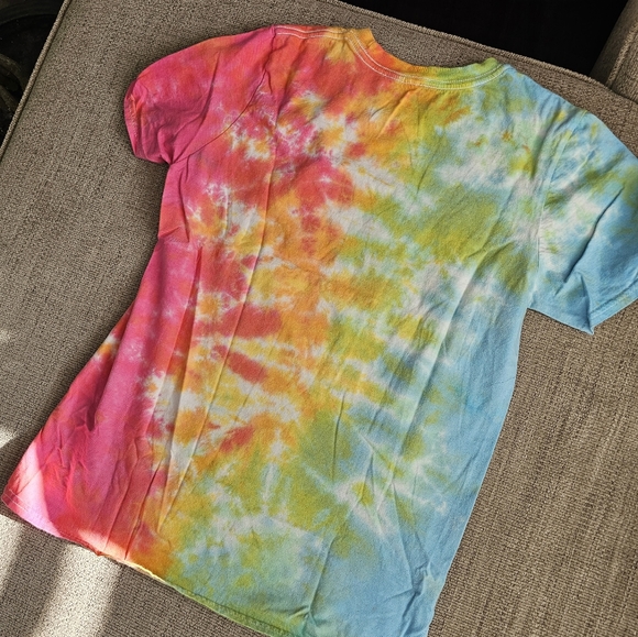 Motherhood Graphic T-shirt - Picture 4 of 4